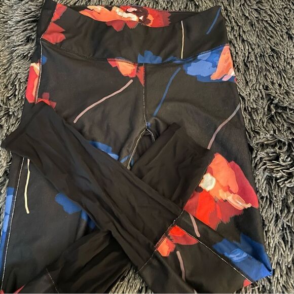 Fabletics Phillipa Mesh PowerHold Leggings Floral- Size Small - Picture 5 of 8